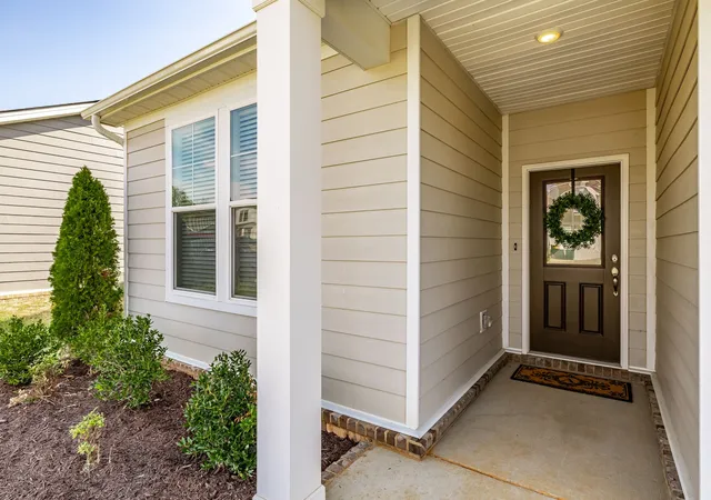Photo 3 of Single family home for sale at 7227 Sutton Dr, White House, TN 37188 | MLS# 3599076 | Listing updated on 2026-09-25