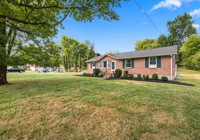 Photo 2 of Single family home for sale at 2602 Colbert Dr, Nashville, TN 37206 | MLS# 3598976 | Listing updated on 2026-09-24