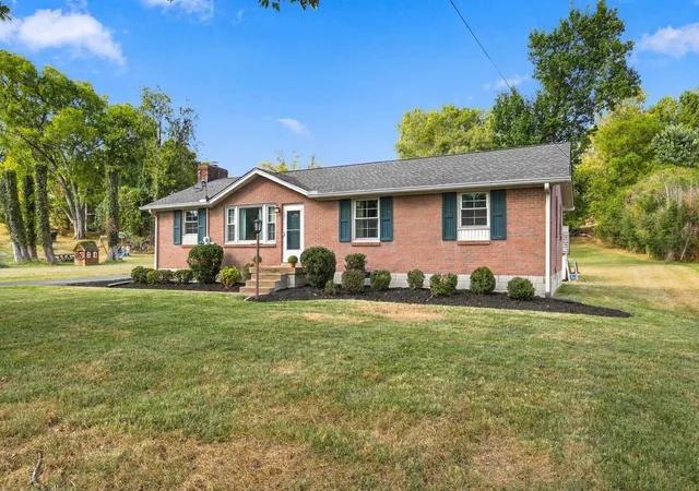 Photo 3 of Single family home for sale at 2602 Colbert Dr, Nashville, TN 37206 | MLS# 3598976 | Listing updated on 2026-09-24