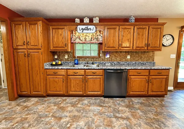 Photo 3 of Single family home for sale at 360 Jade Rd, Savannah, TN 38372 | MLS# 3598314 | Listing updated on 2026-09-30