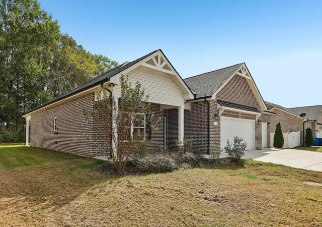 Photo 2 of Single family home for sale at 56 Reynard St, Manchester, TN 37355 | MLS# 3621972 | Listing updated on 2026-10-22