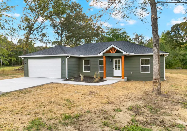 Photo 3 of Single family home for sale at 543 Geneva Boynton Rd, Manchester, TN 37355 | MLS# 3602081 | Listing updated on 2026-10-07