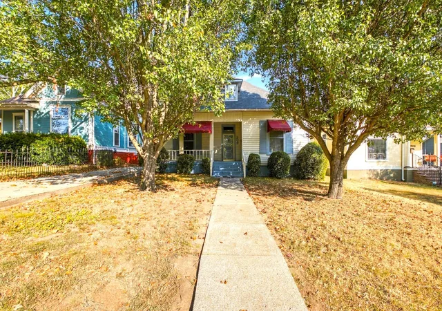 Photo 3 of Single family home for sale at 206 Manchester Ave, Nashville, TN 37206 | MLS# 3598998 | Listing updated on 2026-09-28