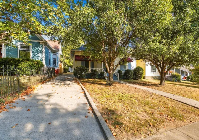 Photo 3 of Single family home for sale at 206 Manchester Ave, Nashville, TN 37206 | MLS# 3598998 | Listing updated on 2026-09-28