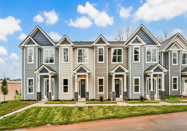 Photo 2 of Townhouse for sale at 180 Clay Ridge Dr #B1, Clarksville, TN 37040 | MLS# 3598327 | Listing updated on 2026-09-23