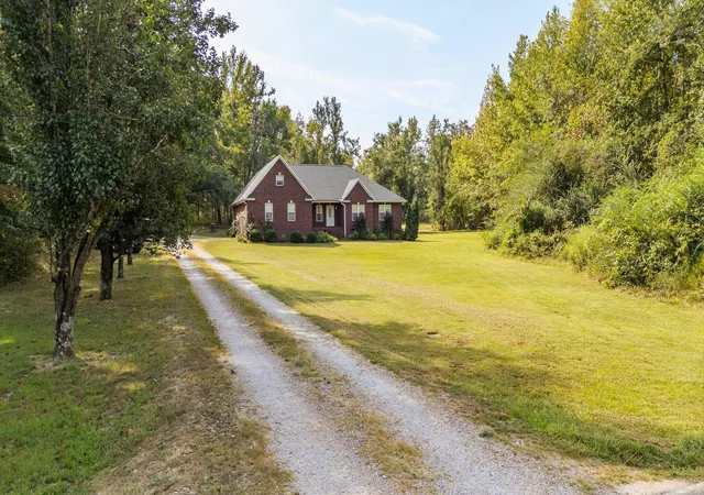 Photo 2 of Single family home for sale at 275 Branch Est Ln, Savannah, TN 38372 | MLS# 3598353 | Listing updated on 2026-10-09