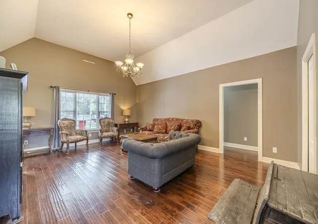 Photo 4 of Single family home for sale at 275 Branch Est Ln, Savannah, TN 38372 | MLS# 3598353 | Listing updated on 2026-10-09