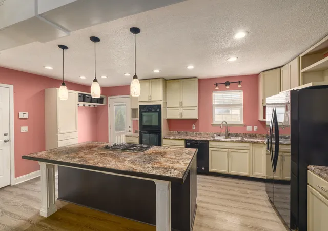 Photo 3 of Sale Pending at 304 Conhocken Ct, Murfreesboro, TN 37128 | MLS# 3602219 | Listing updated on 2026-10-19