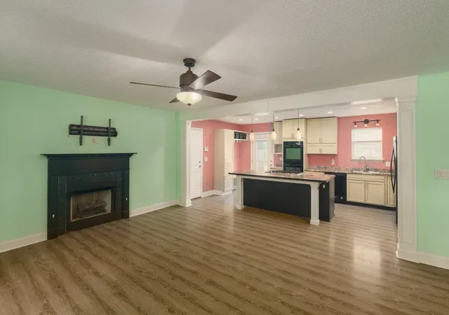 Photo 4 of Sale Pending at 304 Conhocken Ct, Murfreesboro, TN 37128 | MLS# 3602219 | Listing updated on 2026-10-19