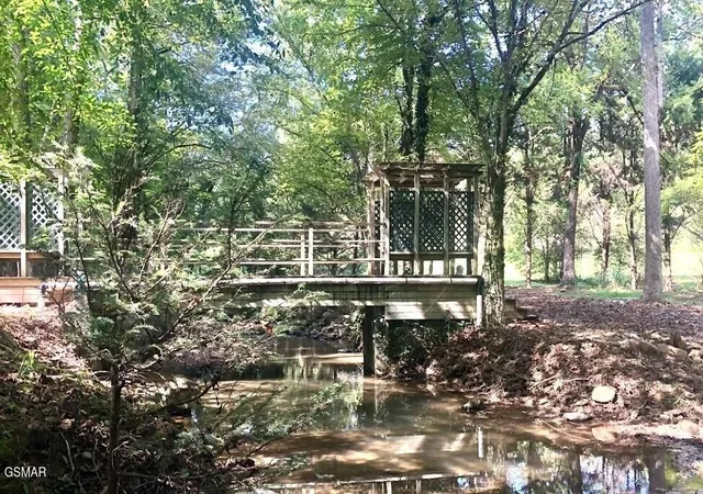 Photo 3 of Single family home for sale at 2944 Mcmahan Sawmill Rd, Sevierville, TN 37862 | MLS# 3598356 | Listing updated on 2026-09-23