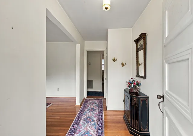 Photo 3 of Single family home for sale at 6313 Robin Hl Rd, Nashville, TN 37205 | MLS# 3599297 | Listing updated on 2026-09-29
