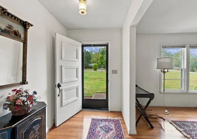 Photo 4 of Single family home for sale at 6313 Robin Hl Rd, Nashville, TN 37205 | MLS# 3599297 | Listing updated on 2026-09-29
