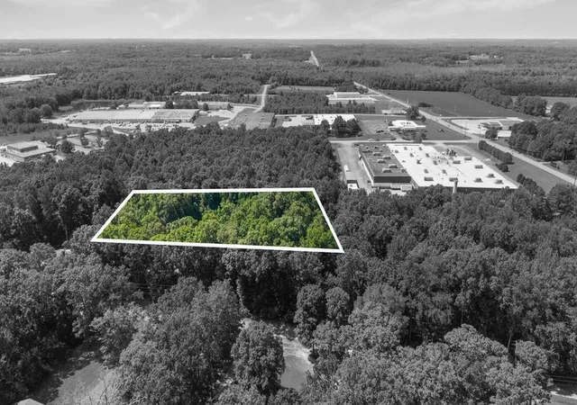 Photo 1 of Land for sale at 0 Green Hills Ests Rd, Paris, TN 38242 | MLS# 3598813 | Listing updated on 2026-09-24