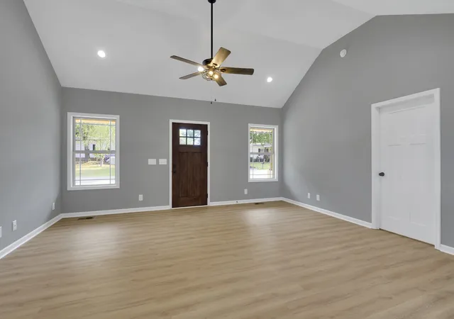 Photo 3 of Single family home for sale at 202 Archery Ln, Shelbyville, TN 37160 | MLS# 3598660 | Listing updated on 2026-09-25