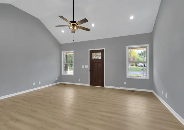 Photo 4 of Single family home for sale at 202 Archery Ln, Shelbyville, TN 37160 | MLS# 3598660 | Listing updated on 2026-09-25