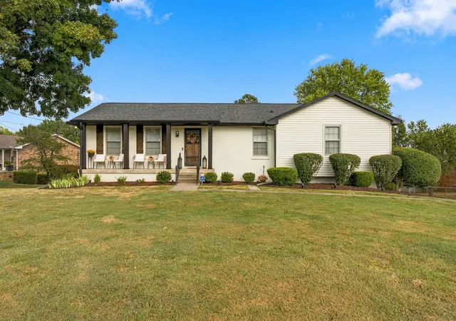 Photo 1 of Single family home for sale at 681 Atlanta Dr, Hermitage, TN 37076 | MLS# 3598590 | Listing updated on 2026-09-30