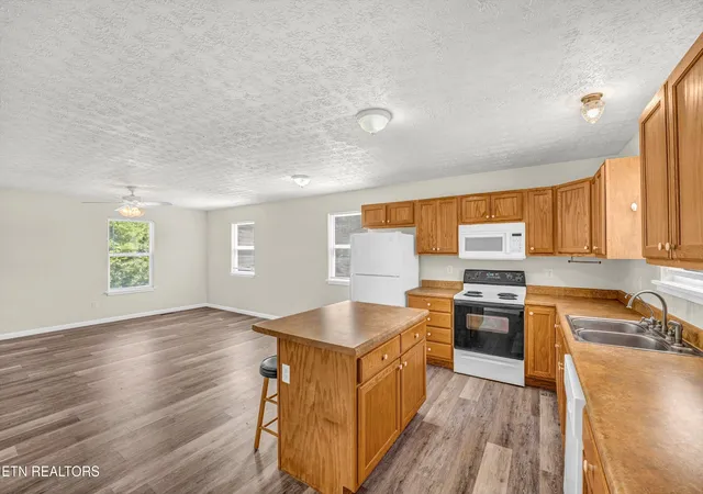 Photo 3 of Single family home for sale at 1003 Sierra Way, Sevierville, TN 37876 | MLS# 3598383 | Listing updated on 2026-09-24