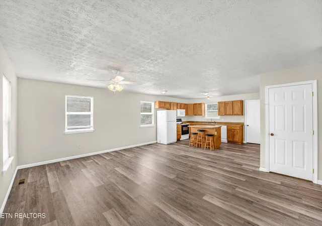 Photo 4 of Single family home for sale at 1003 Sierra Way, Sevierville, TN 37876 | MLS# 3598383 | Listing updated on 2026-09-24