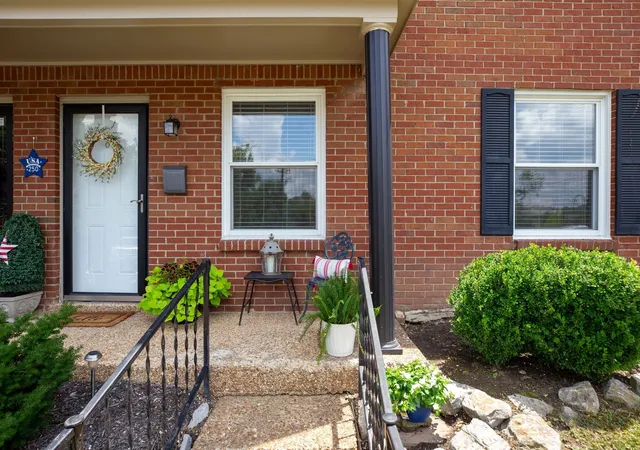 Photo 2 of Townhouse for sale at 5510 Country Dr #84, Nashville, TN 37211 | MLS# 3598531 | Listing updated on 2026-10-06