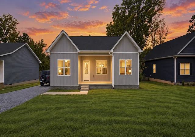 Photo 2 of Single family home for sale at 104 May St, Mc Ewen, TN 37101 | MLS# 3598444 | Listing updated on 2026-10-15