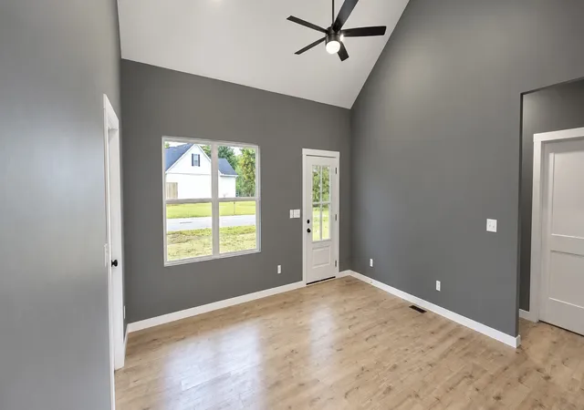 Photo 4 of Single family home for sale at 104 May St, Mc Ewen, TN 37101 | MLS# 3598444 | Listing updated on 2026-10-15