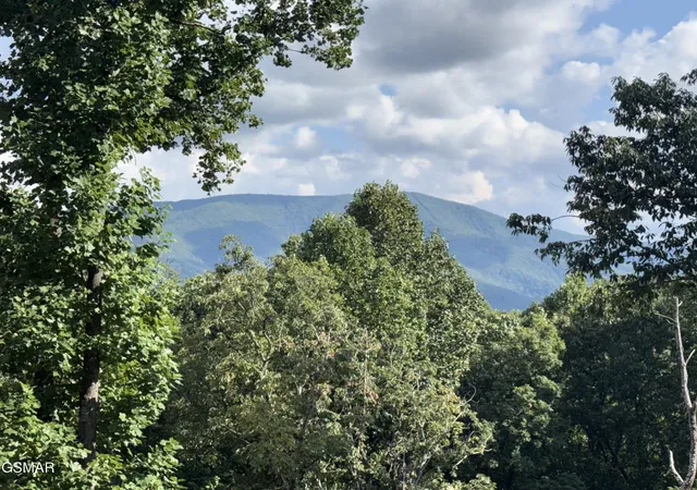 Photo 3 of Single family home for sale at 1995 Spurling Rd, Sevierville, TN 37862 | MLS# 3598426 | Listing updated on 2026-09-24