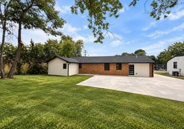 Photo 2 of Single family home for sale at 551 Harding Pl, Nashville, TN 37211 | MLS# 3601823 | Listing updated on 2026-09-30