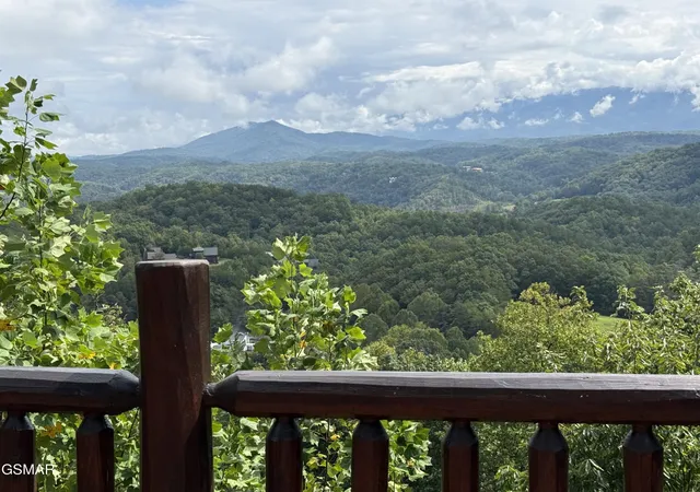 Photo 1 of Single family home for sale at 2251 Upper Middle Crk #L12, Sevierville, TN 37876 | MLS# 3598427 | Listing updated on 2026-10-30