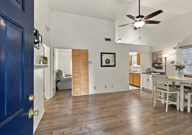 Photo 1 of Single family home for sale at 1016 Looby Cir, Nashville, TN 37208 | MLS# 3598527 | Listing updated on 2026-09-24