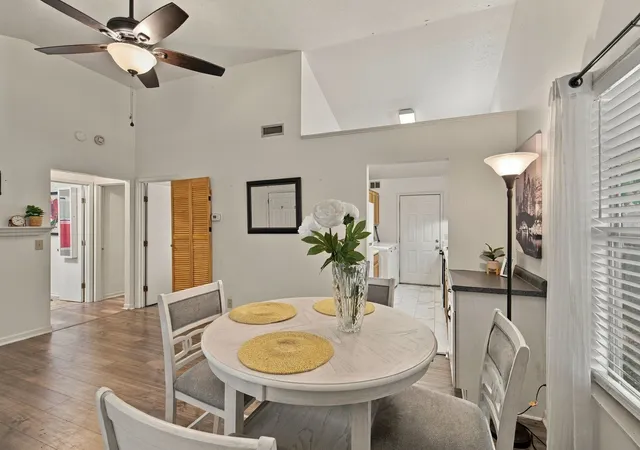 Photo 2 of Single family home for sale at 1016 Looby Cir, Nashville, TN 37208 | MLS# 3598527 | Listing updated on 2026-09-24