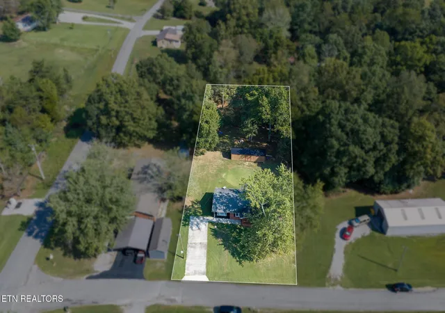 Photo 2 of Single family home for sale at 598 Glenwood Cir, Crossville, TN 38555 | MLS# 3598456 | Listing updated on 2026-09-24