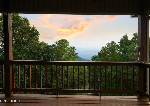 Photo 2 of Single family home for sale at 954 Pawnee Ct, Sevierville, TN 37876 | MLS# 3598471 | Listing updated on 2026-09-24