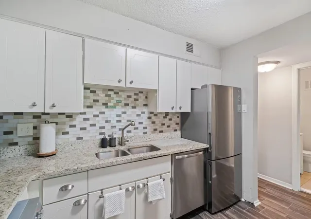 Photo 1 of Condo for sale at 108 N Belvedere Blvd #12, Memphis, TN 38104 | MLS# 3598477 | Listing updated on 2026-09-24