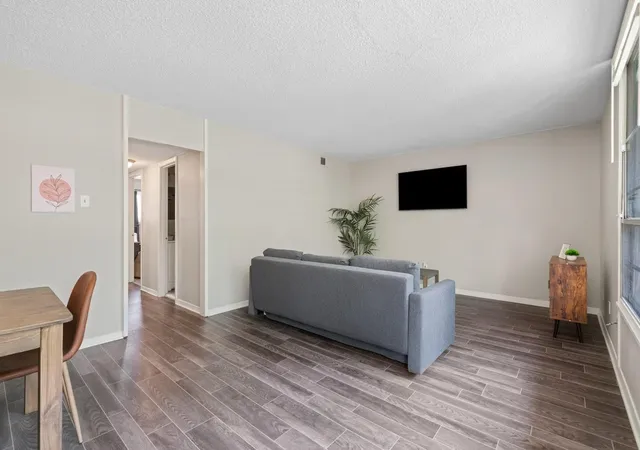 Listing Photo 5 - Condo for sale in building located at 108 N Belvedere Blvd, Memphis, TN 38104 - Unit #12