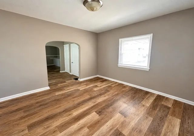 Photo 4 of Single family home for sale at 1019 University St, Memphis, TN 38107 | MLS# 3599313 | Listing updated on 2026-09-25