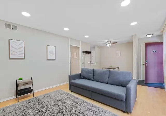Photo 1 of Condo for sale at 108 N Belvedere Blvd #18, Memphis, TN 38104 | MLS# 3598479 | Listing updated on 2026-09-24