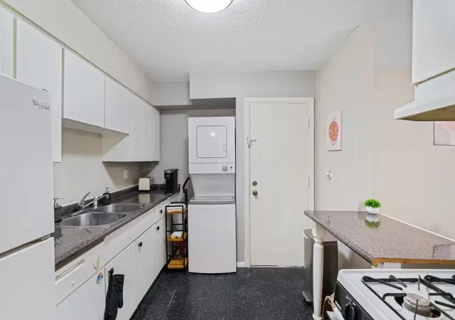 Photo 4 of Condo for sale at 108 N Belvedere Blvd #18, Memphis, TN 38104 | MLS# 3598479 | Listing updated on 2026-09-24