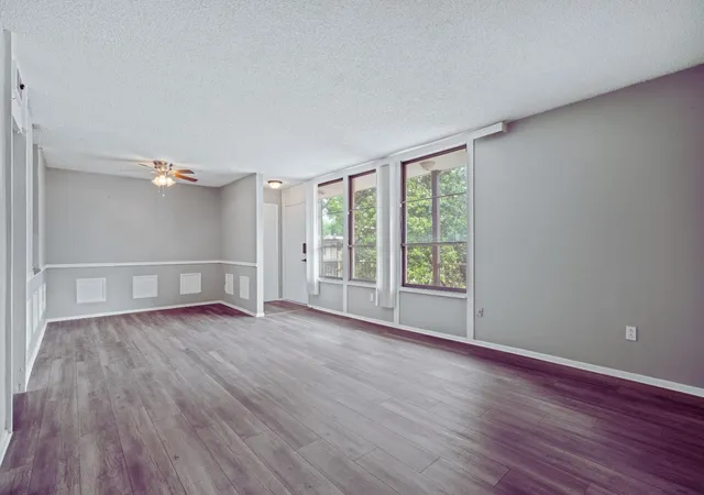 Photo 3 of Condo for sale at 108 N Belvedere Blvd #22, Memphis, TN 38104 | MLS# 3598481 | Listing updated on 2026-09-24