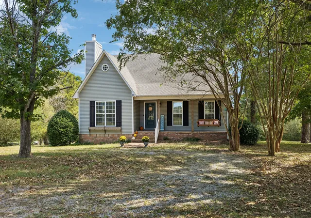 Photo 1 of Single family home for sale at 491 Hillview Dr, Lawrenceburg, TN 38464 | MLS# 3603108 | Listing updated on 2026-10-04