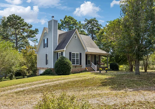 Photo 2 of Single family home for sale at 491 Hillview Dr, Lawrenceburg, TN 38464 | MLS# 3603108 | Listing updated on 2026-10-04