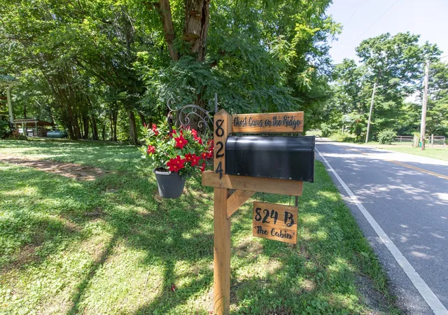 Photo 3 of Single family home for sale at 824 Dry Crk Rd, Goodlettsville, TN 37072 | MLS# 3611347 | Listing updated on 2026-10-04