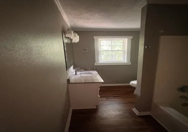 Photo 3 of Single family home for sale at 811 Southside Dr, Mc Minnville, TN 37110 | MLS# 3598503 | Listing updated on 2026-10-02
