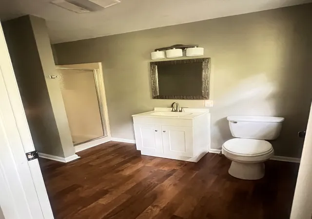 Photo 4 of Single family home for sale at 811 Southside Dr, Mc Minnville, TN 37110 | MLS# 3598503 | Listing updated on 2026-10-08