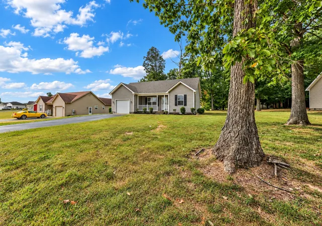 Photo 3 of Single family home for sale at 112 Riverbend Dr, Elkton, KY 42220 | MLS# 3615678 | Listing updated on 2026-10-19