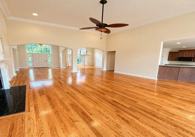 Photo 3 of Single family home for sale at 1002 Golf Clb Ln E, Hendersonville, TN 37075 | MLS# 3598537 | Listing updated on 2026-09-24