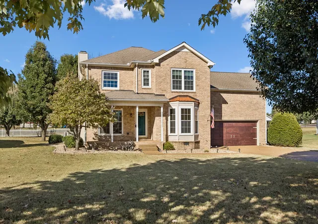 Photo 1 of Single family home for sale at 2120 Iroquois Ct, Thompsons Station, TN 37179 | MLS# 3598656 | Listing updated on 2026-10-08
