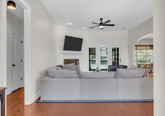 Photo 3 of Single family home for sale at 1015 Five Coves Trce, Gallatin, TN 37066 | MLS# 3598675 | Listing updated on 2026-09-24