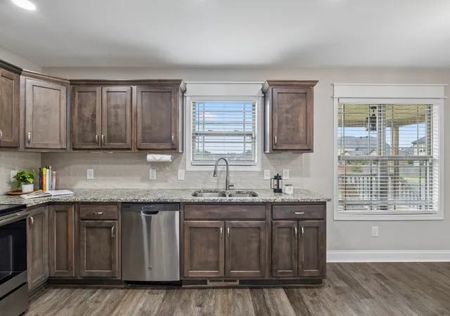 Photo 4 of Single family home for sale at 1037 Harrison Way, Clarksville, TN 37042 | MLS# 3598614 | Listing updated on 2026-10-15