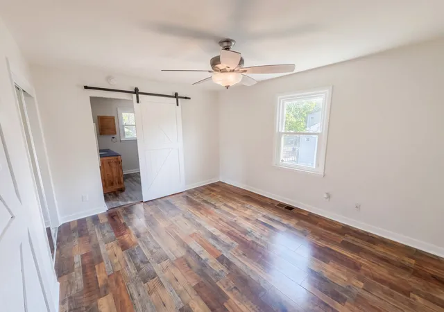 Photo 3 of Single family home for sale at 5914 Deal Ave, Nashville, TN 37209 | MLS# 3598566 | Listing updated on 2026-10-01