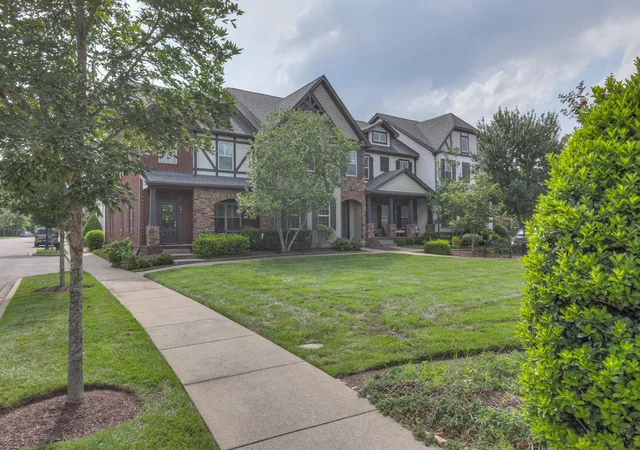 Photo 3 of Townhouse for sale at 503 Vintage Green Ln, Franklin, TN 37064 | MLS# 3598565 | Listing updated on 2026-10-28